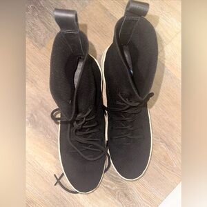 J. Slides Black Hightop Closed Toe Lace-up Size 9 Women's Pull-on